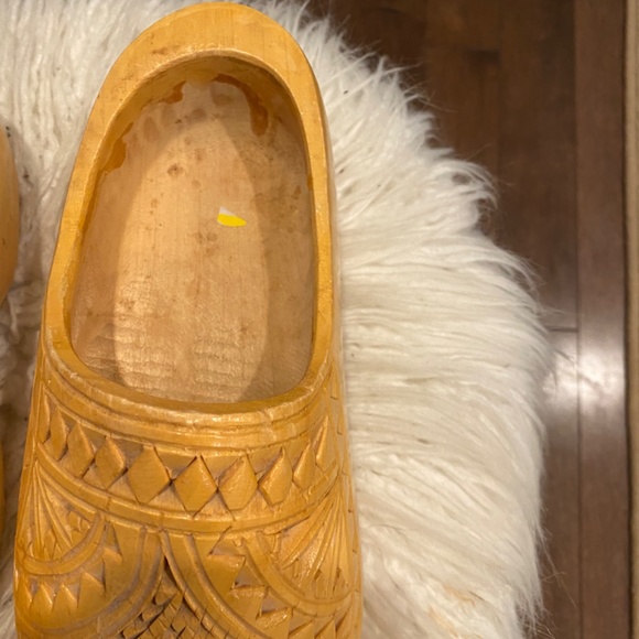 Size M Wooden carved Dutch clogs - Picture 4 of 7